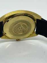 Load image into Gallery viewer, Omega Vintage Constellation Automatic day date  35mm 18 ct Gold