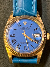 Load image into Gallery viewer, Rolex Rare datejust Beautiful Blue
