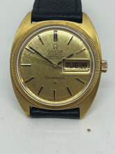 Load image into Gallery viewer, Omega Vintage Constellation Automatic day date  35mm 18 ct Gold