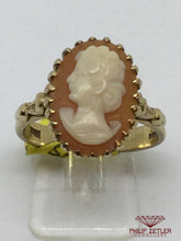 Load image into Gallery viewer, 9ct Ladies Cameo Ring
