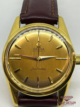 Laden Sie das Bild in den Galerie-Viewer, Omega 18 ct Seamaster Wristwatch Automatic on Leather
