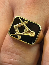 Load image into Gallery viewer, 9ct Gents Octaganol Onyx Masonic Ring
