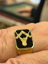 Load image into Gallery viewer, 9ct Gents Octaganol Onyx Masonic Ring
