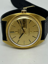 Load image into Gallery viewer, Omega Vintage Constellation Automatic day date  35mm 18 ct Gold
