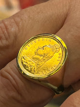 Load image into Gallery viewer, 9ct  Men’s Queen Vic toria Coin Ring
