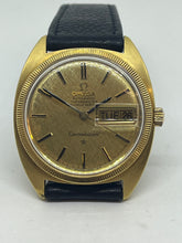 Load image into Gallery viewer, Omega Vintage Constellation Automatic day date  35mm 18 ct Gold
