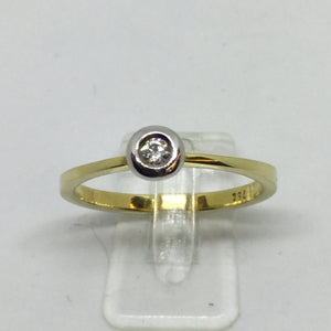 18ct Yellow Gold  Diamond Ring
