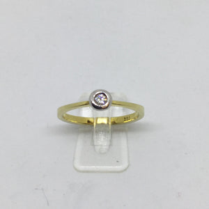 18ct Yellow Gold  Diamond Ring