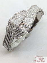 Load image into Gallery viewer, 18ct White Gold Baguette Diamond Bangle!
