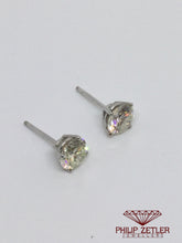 Afbeelding in Gallery-weergave laden, 18ct Brilliant Cut Diamond Earrings
