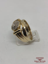 Load image into Gallery viewer, 9ct Gold Ladies 5 Diamond Wedding Ring Set
