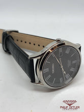 Load image into Gallery viewer, Seiko Gents  Black Dial Roman Numerals
