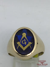 Afbeelding in Gallery-weergave laden, 9ct Gold Oval Mans Masonic Dress Ring
