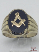 Load image into Gallery viewer, 9ct Gents Onyx Masonic Ring
