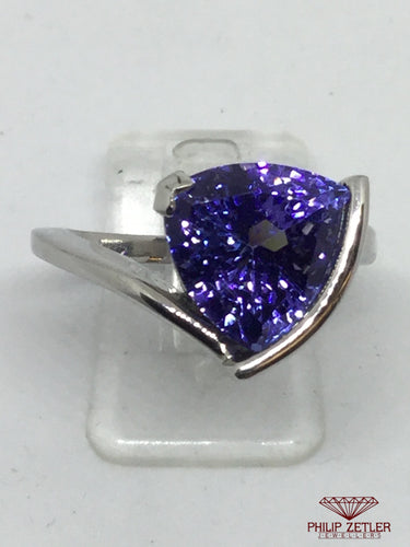 18ct Tanzanite & White Gold Ring