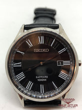 Load image into Gallery viewer, Seiko Gents Black Dial Roman Numerals

