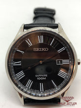 Load image into Gallery viewer, Seiko Gents  Black Dial Roman Numerals
