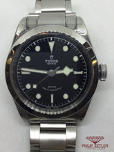 Load image into Gallery viewer, Tudor Heritage BLACK BAY.
