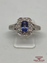Load image into Gallery viewer, 18ct White Gold Oval Tanzanite Ring
