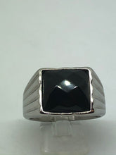 Afbeelding in Gallery-weergave laden, Stainless Steel Black Stone Domed Ring
