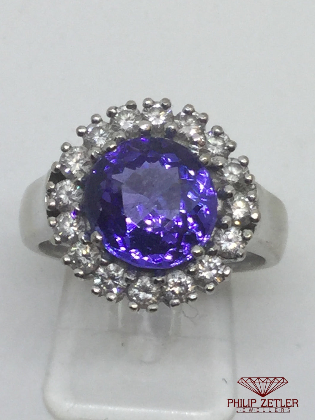 18ct White Gold Tanzanite & Diamond Ring
