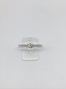 9ct White Gold Solitare Engadement Ring