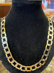 9ct Gold Neckchain Big Links 13mm weight 79.1gms length 67cm