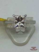 Load image into Gallery viewer, 18 ct Princess Cut Diamond Ring in White Gold
