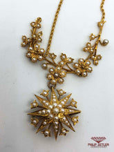 Laden Sie das Bild in den Galerie-Viewer, 18ct Rope Necklace with Seed Pearl Rosette and Star Pendants
