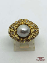 Charger l&#39;image dans la galerie, 18ct Yellow Gold &amp;  Blue Pearl Diamond Ring
