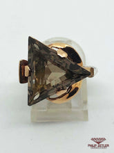 Afbeelding in Gallery-weergave laden, 9ct Topaz Trilliant &amp; Rose Gold Ring
