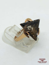 Afbeelding in Gallery-weergave laden, 9ct Topaz Trilliant &amp; Rose Gold Ring
