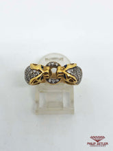 Laden Sie das Bild in den Galerie-Viewer, 18 ct Diamond Sapphire and Gold Tiger Ring

