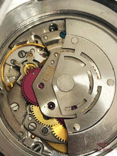 Load image into Gallery viewer, Rolex Submariner No Date &quot;Bart Simpson&quot; 1960 Reference 5513
